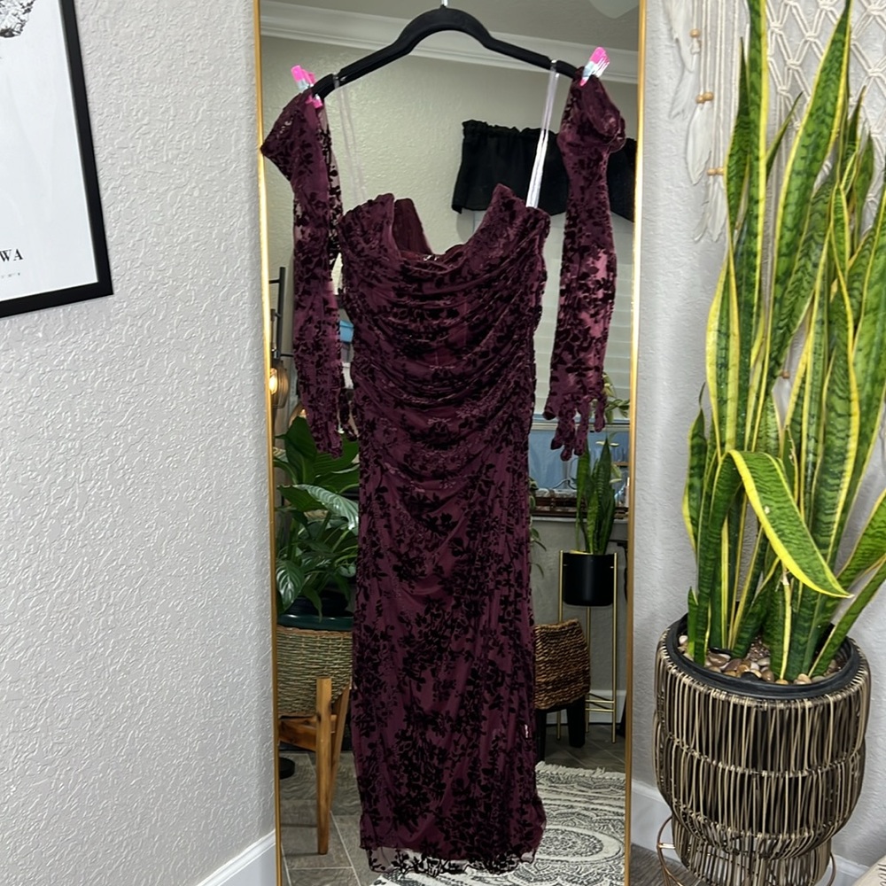 House of CB 'Isadora' Black Cherry Devour Corset Dress NWOT - Picture 8 of 11